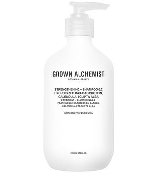 Grown Alchemist Strength ening Shampoo - Hydrolyzed Bao-Bab Protein, Calendula, Eclipta Alba 500 ml