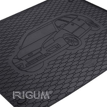Gumová rohož kufra RIGUM - Ford FOCUS COMBI  2004-2011