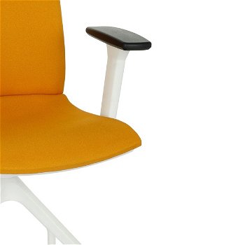 Konferenčná stolička s podrúčkami Libon Cross WT R1 - žltá / biela
