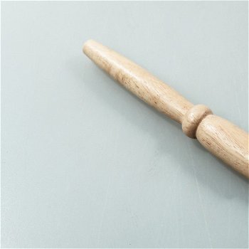 MAKRO - Maslovačka s drevenou rúčkou