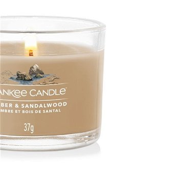 Yankee Candle Votívna sviečka v skle Amber & Sandalwood 37 g