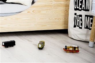 Drevená posteľ so zábranami Easy Edge rozmer lôžka: 100 x 190 cm 9