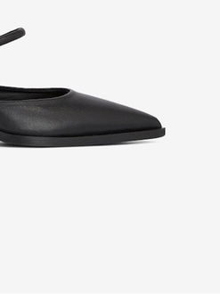 Čierne dámske kožené lodičky Calvin Klein Padded Curved Stil Mule Pump 9