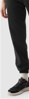 Dámske teplákové nohavice typu jogger - čierne 8