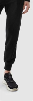 Dámske teplákové nohavice typu jogger - čierne 9