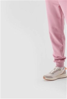 Dámske teplákové nohavice typu jogger - púdrovo ružové 8