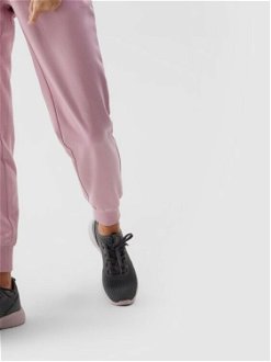 Dámske teplákové nohavice typu jogger - ružové 9
