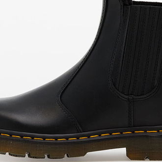 Dr. Martens 2976 Chelsea Boot Black 5