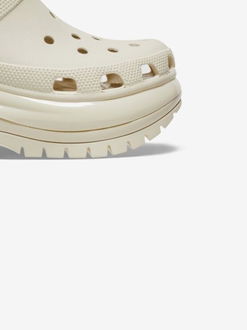 Krémové dámske šľapky Crocs 9