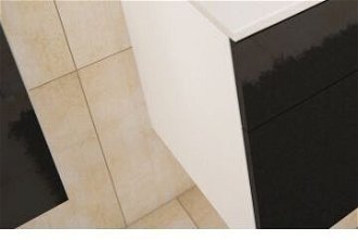 Kúpeľňová skrinka pod umývadlo Mason BL 13 - biela / čierny vysoký lesk 8