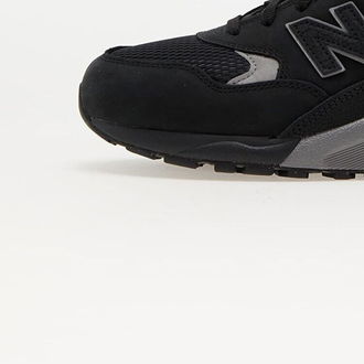 New Balance 580 Black 8