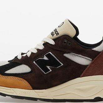 New Balance 990 V2 Black Tan 5