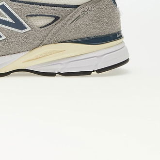 New Balance 990 V4 Grey 9