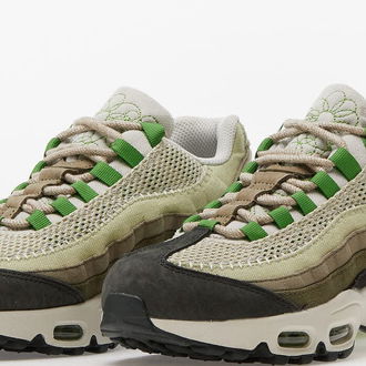 Nike Wmns Air Max 95 Night Forest/ Chlorophyll-Medium Olive 5