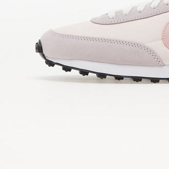 Nike Wmns Daybreak Light Soft Pink/ Pink Glaze-Venice-White 8