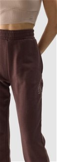 Dámske teplákové nohavice typu jogger - hnedé 5