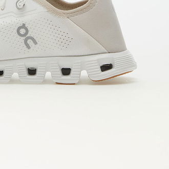 On M Cloud 5 Coast Undyed-White/ Pearl 9