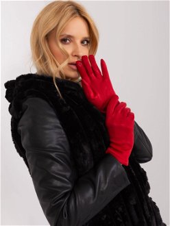 Red women's gloves with insulation
