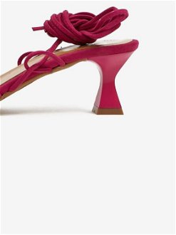 Tmavo ružové dámske šnurovacie sandále v semišovej úprave na podpätku OJJU 9