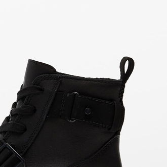 UGG W Ashton Lace Up Black 7