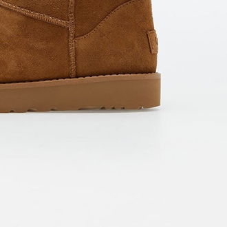 UGG W Classic Short Logo Zip Chestnut 9