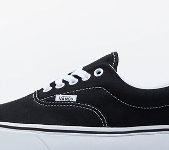 Vans ComfyCush Era (Classic) Black/ True White 5