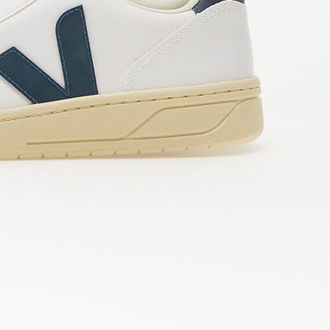 Veja V-10 CWL White/ California 9