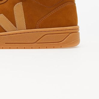 Veja V-15 Nubuck Camel/ Desert 9