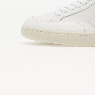 Veja W V-12 Leather Extra White 8