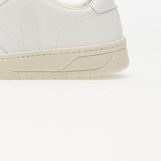 Veja W V-12 Leather Extra White 9