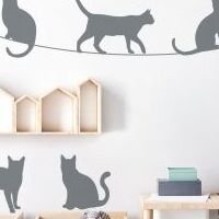 Nástenná samolepka - tieňové obrázky - mačky na lane farba mačky: lila, farba doplnky: mätová 5