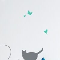 Nástenná samolepka - tieňové obrázky - mačky s balónmi farba mačky: lila, farba doplnky: sv. modrá 7