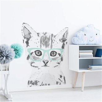Yokodesign Samolepka na stenu - mačka s okuliarmi Velikost: M, Barva brýlí: mätová